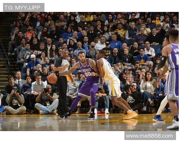 12月16日勇士对国王精彩比赛中文回放全程回顾与精彩瞬间分析 12月16日勇士对国王精彩比赛中文回放全程回顾与精彩瞬间分析