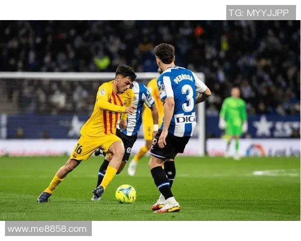 德国21对西班牙21激战成平双方实力相当精彩对决引发热议 德国21对西班牙21激战成平双方实力相当精彩对决引发热议