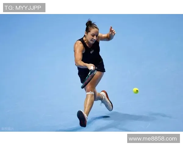 女网大冷!国际第6掀翻国际第2:决胜盘轰6-0 生计首进总决赛4强 女网大冷!国际第6掀翻国际第2:决胜盘轰6-0 生计首进总决赛4强